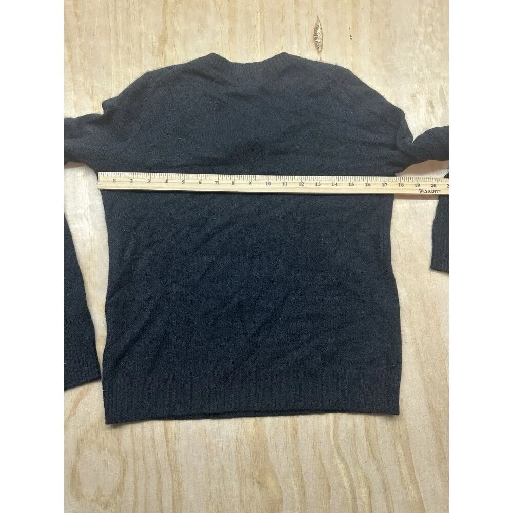 Caslon 100% cashmere black V neck sweater size XS NWTs Women’s Pullover Capsule‎